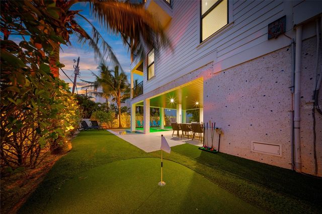 2200 AVENUE B, Bradenton Beach, FL 34217