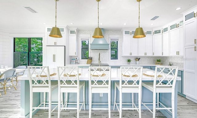 2200 AVENUE B, Bradenton Beach, FL 34217