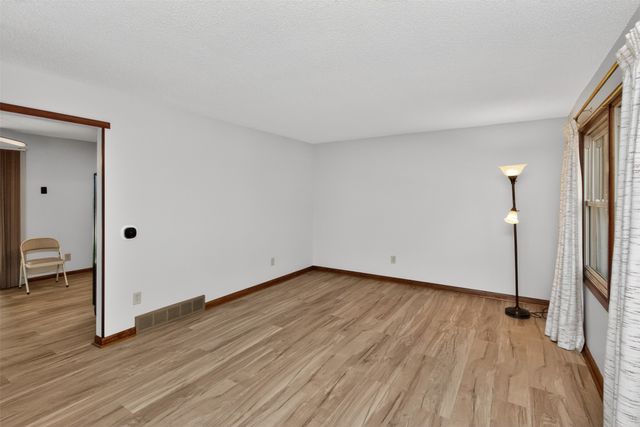 4807 Wakonda Drive, Norwalk, IA 50211