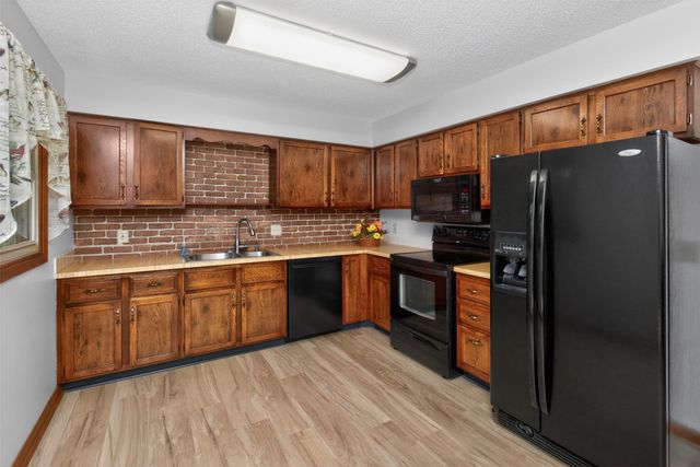 4807 Wakonda Drive, Norwalk, IA 50211