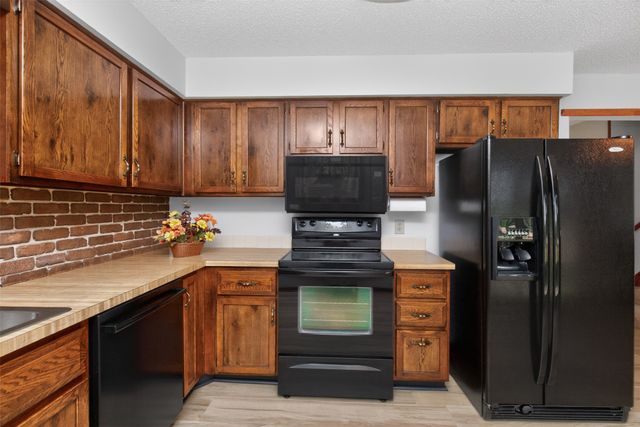 4807 Wakonda Drive, Norwalk, IA 50211