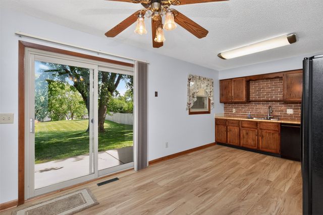 4807 Wakonda Drive, Norwalk, IA 50211