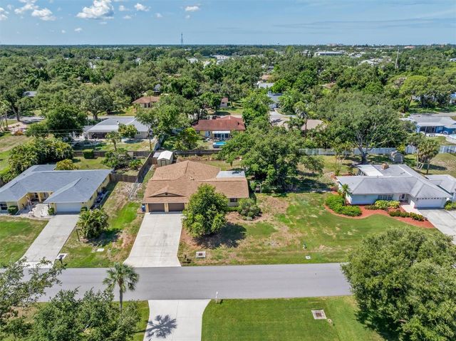 1505 PINE STREET E, Nokomis, FL 34275