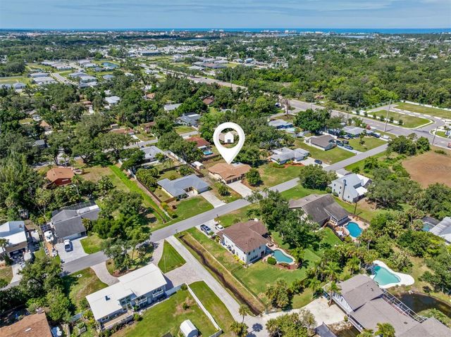 1505 PINE STREET E, Nokomis, FL 34275