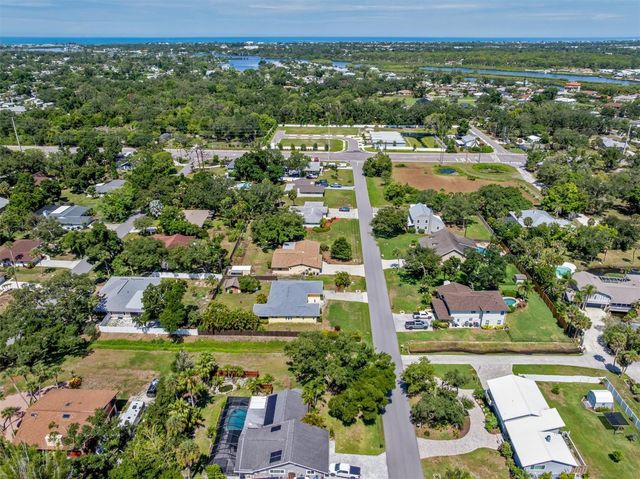 1505 PINE STREET E, Nokomis, FL 34275