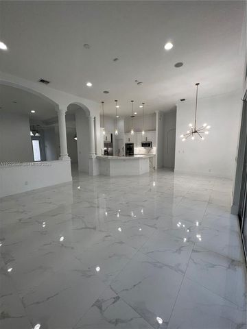 6013 NW 56th Dr 6013, Coral Springs, FL 33067