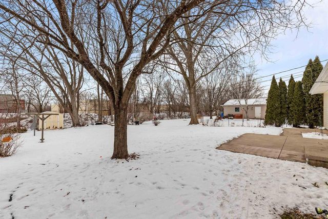 336 MCKINLEY AVENUE, Omro, WI 54963