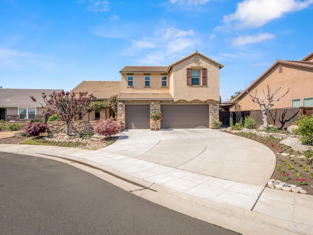 1178 Blackwood Avenue, Clovis, CA 93619