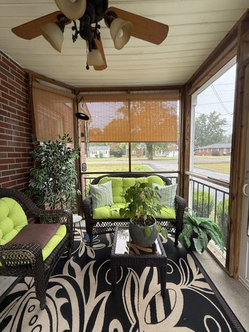 313 Castle Heights Ave, Lebanon, TN 37087