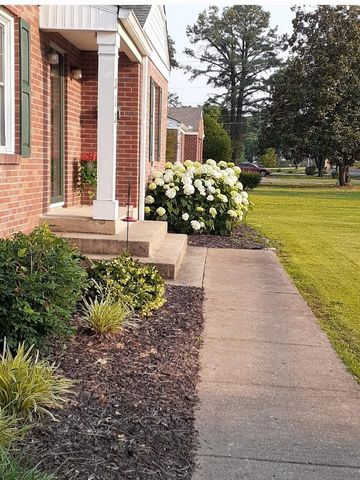 313 Castle Heights Ave, Lebanon, TN 37087