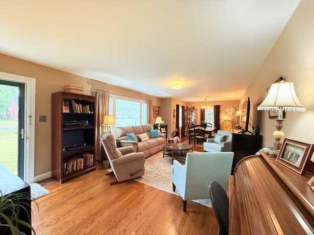 313 Castle Heights Ave, Lebanon, TN 37087