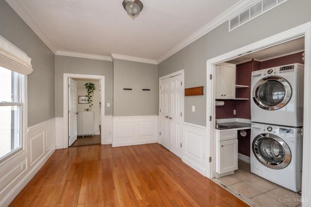 961 Hatch Street, Cincinnati, OH 45202