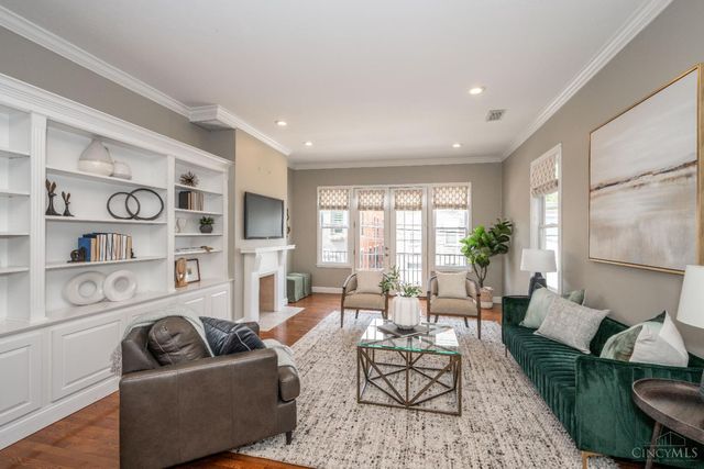 961 Hatch Street, Cincinnati, OH 45202