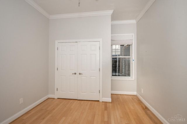 961 Hatch Street, Cincinnati, OH 45202