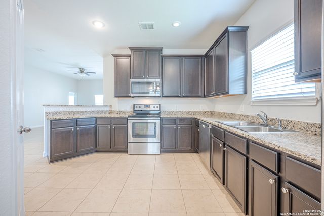 12106 Pawnee, San Antonio, TX 78252