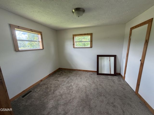 2894 Boyds Creek Highway, Sevierville, TN 37876