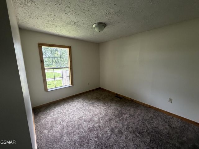 2894 Boyds Creek Highway, Sevierville, TN 37876