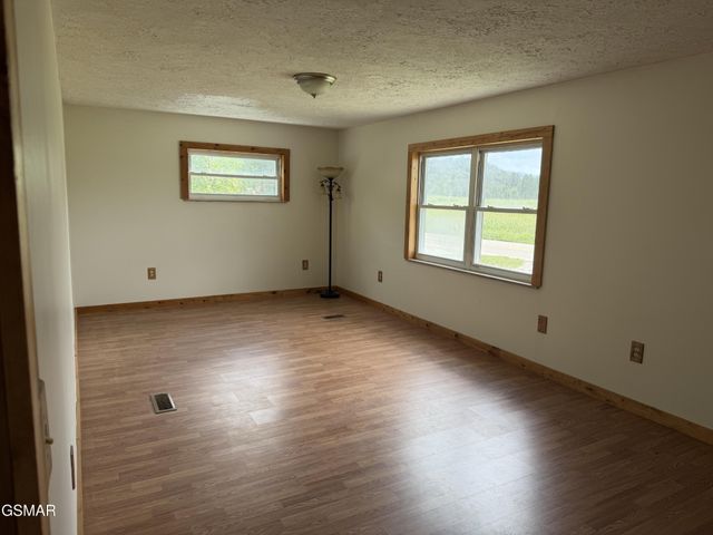 2894 Boyds Creek Highway, Sevierville, TN 37876