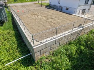 1025 N COLLIER St, Coquille, OR 97423