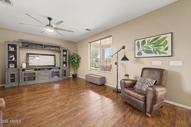 1076 E EUCLID Avenue, Gilbert, AZ 85297