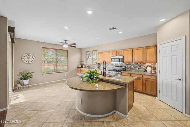1076 E EUCLID Avenue, Gilbert, AZ 85297
