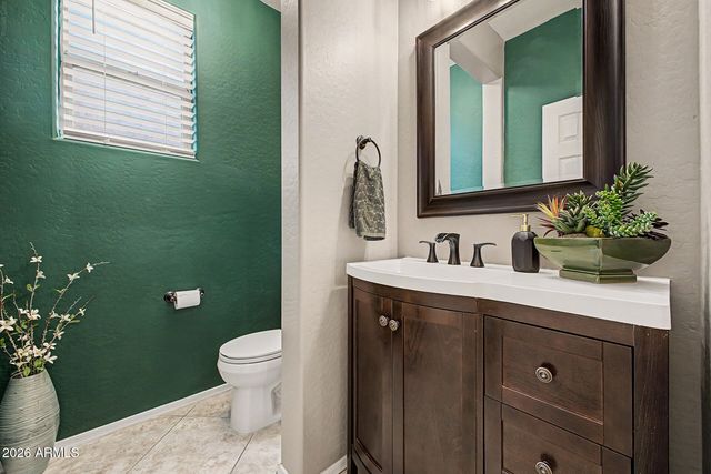 1076 E EUCLID Avenue, Gilbert, AZ 85297
