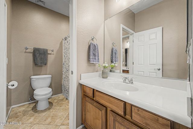 1076 E EUCLID Avenue, Gilbert, AZ 85297