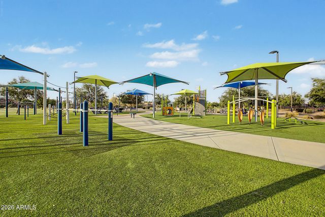 1076 E EUCLID Avenue, Gilbert, AZ 85297