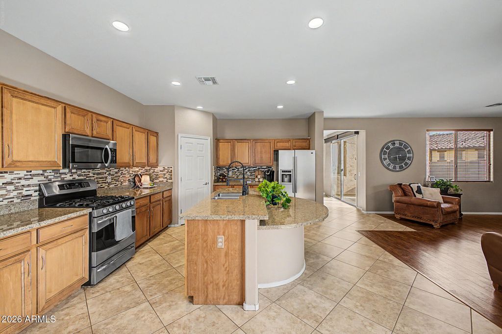 1076 E EUCLID Avenue, Gilbert, AZ 85297 — photo 2