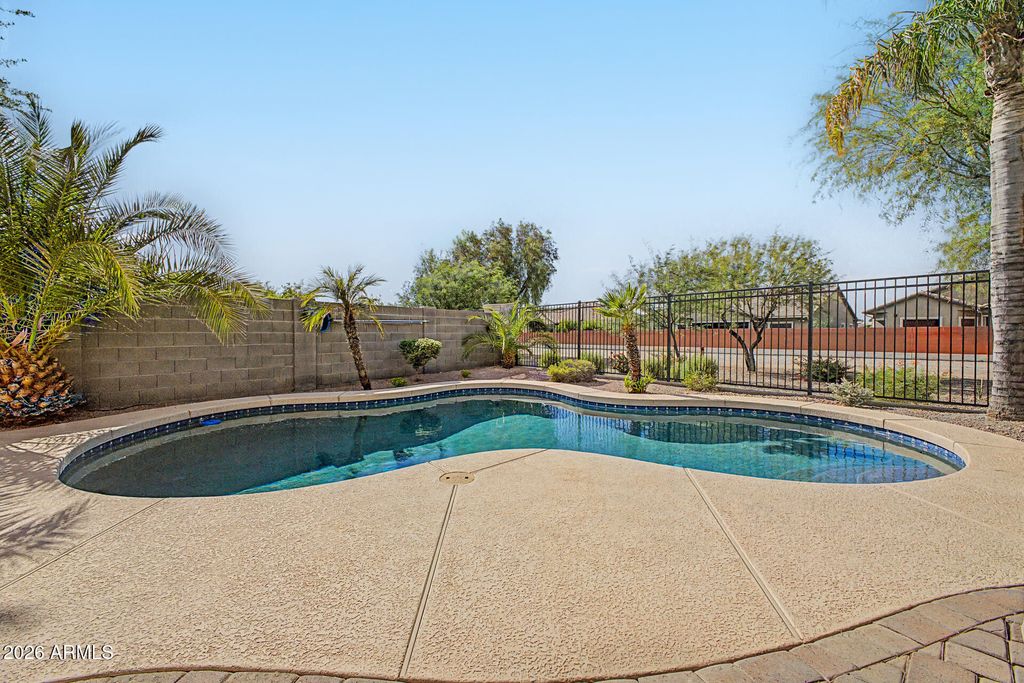 1076 E EUCLID Avenue, Gilbert, AZ 85297 — photo 5