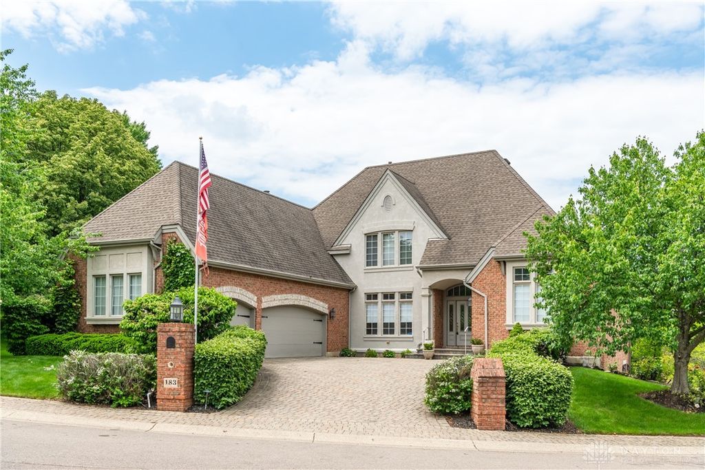 183 Rue Marseille, Kettering, OH 45429