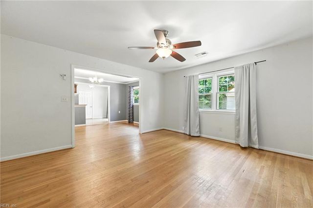 777 Selkirk DR, Newport News, VA 23602