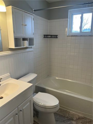 8239 Elaine Dr, Mccandless, PA 15237