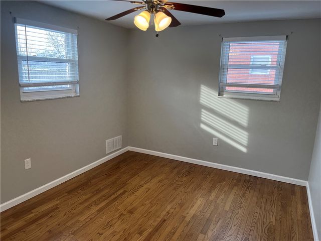 8239 Elaine Dr, Mccandless, PA 15237