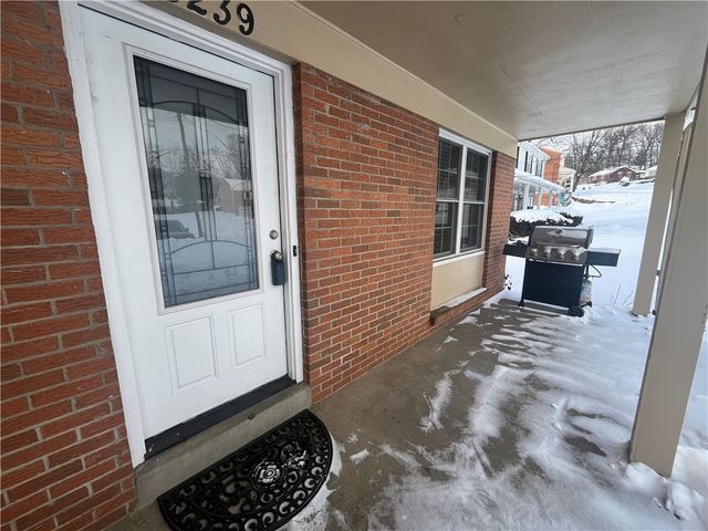 8239 Elaine Dr, Mccandless, PA 15237