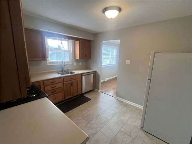 8239 Elaine Dr, Mccandless, PA 15237