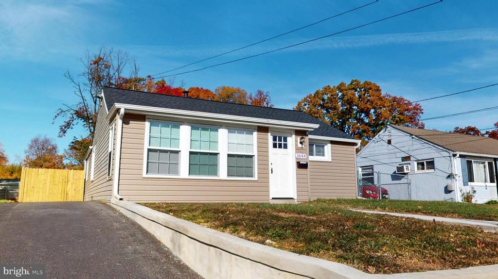 1644 WILLIAMS AVE, Essex, MD 21221