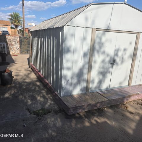 4642 Walter Ln B, El Paso, TX 79903