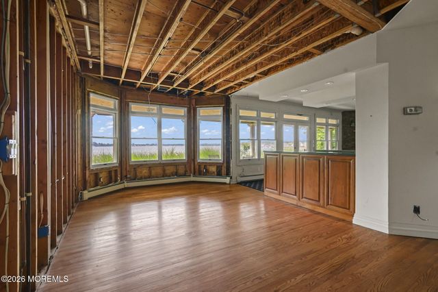1 Shell Road, Neptune City, NJ 07753