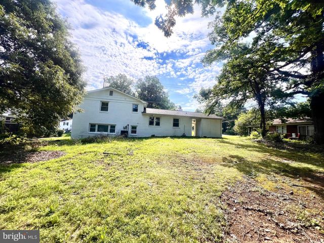 9109 PINEHURST DR, Fort Washington, MD 20744