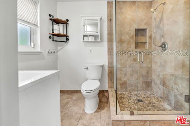 23008 Hamlin Street, West Hills (los Angeles), CA 91307