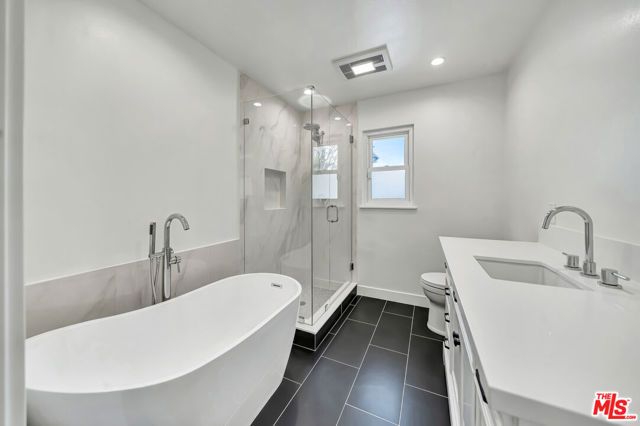 23008 Hamlin Street, West Hills (los Angeles), CA 91307