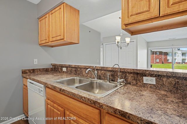 1002 Carom Circle, Mason, MI 48854