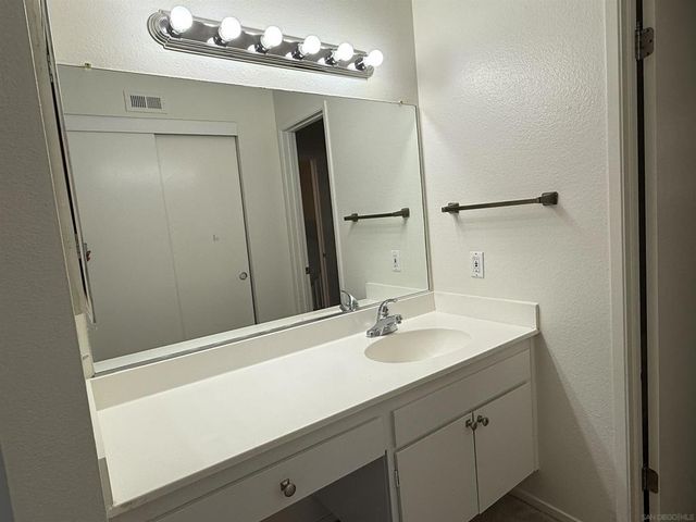 10873 Caravelle Pl, San Diego, CA 92124
