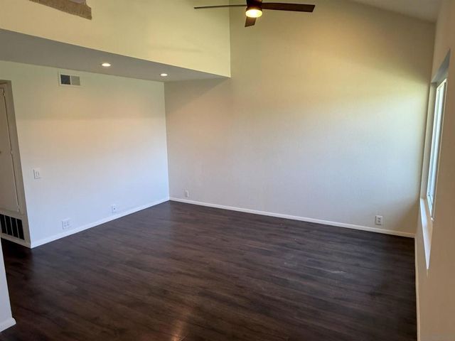 10873 Caravelle Pl, San Diego, CA 92124