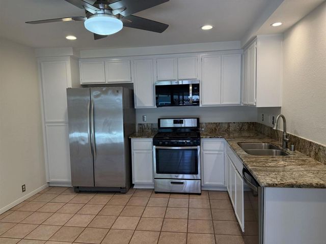 10873 Caravelle Pl, San Diego, CA 92124