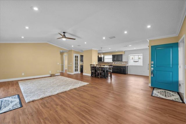 164 Moonlite Dr, Welaka, FL 32193