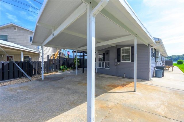 164 Moonlite Dr, Welaka, FL 32193