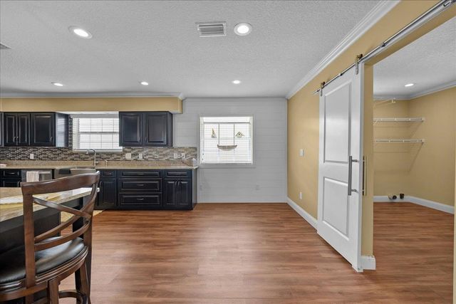 164 Moonlite Dr, Welaka, FL 32193