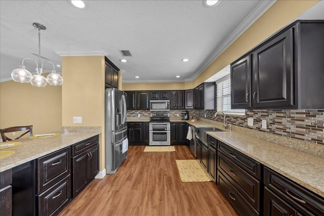 164 Moonlite Dr, Welaka, FL 32193